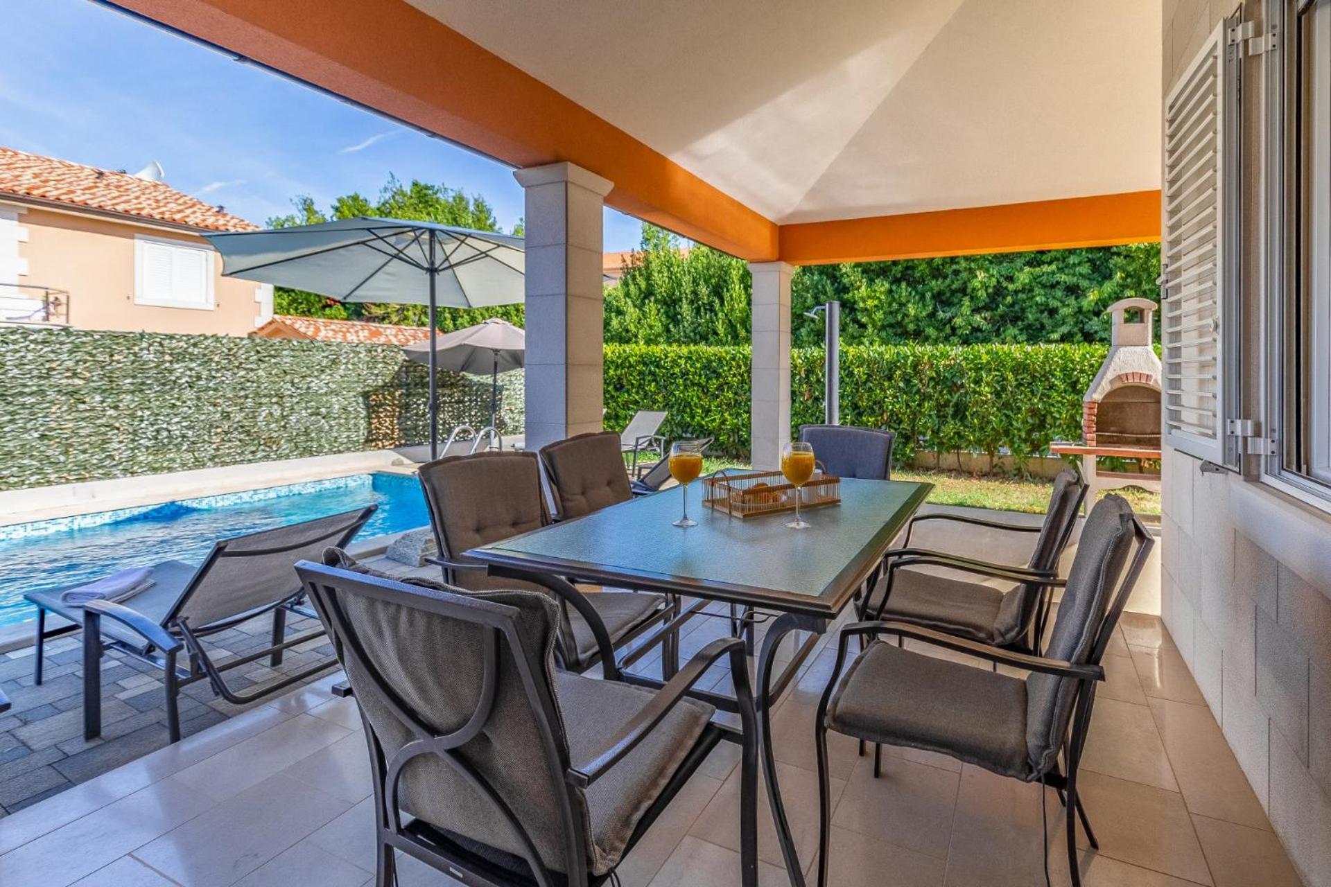 Villas Lotus With Pool And Jacuzzi PUY 외부 사진
