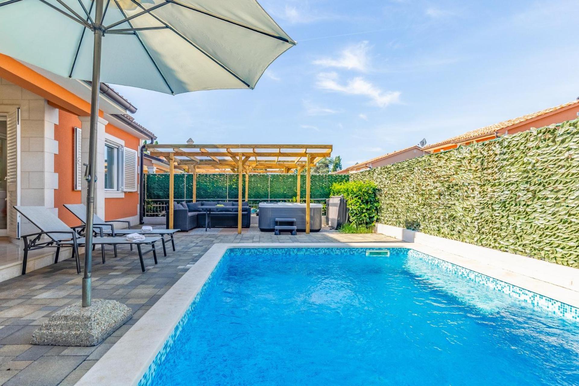 Villas Lotus With Pool And Jacuzzi PUY 외부 사진