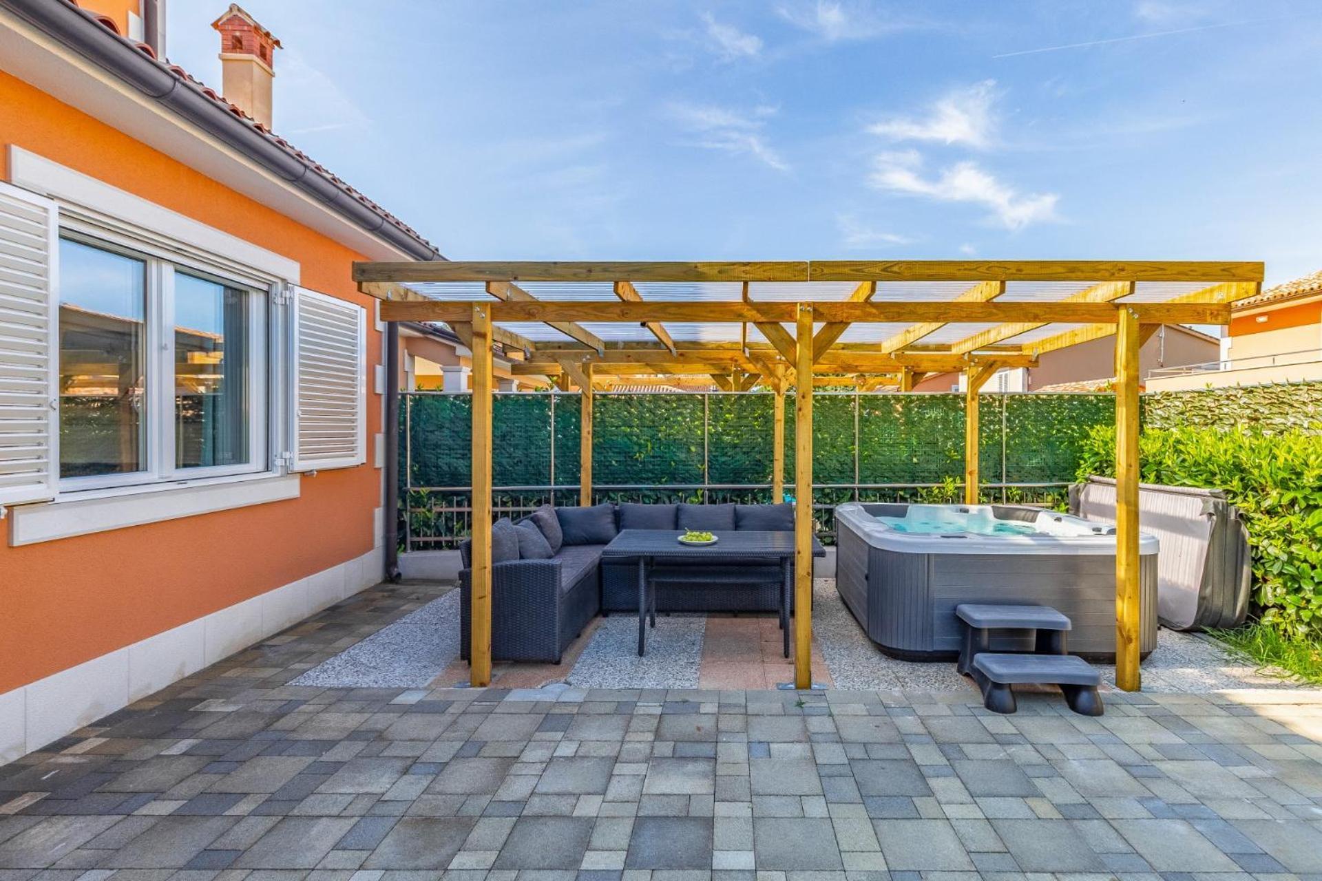 Villas Lotus With Pool And Jacuzzi PUY 외부 사진