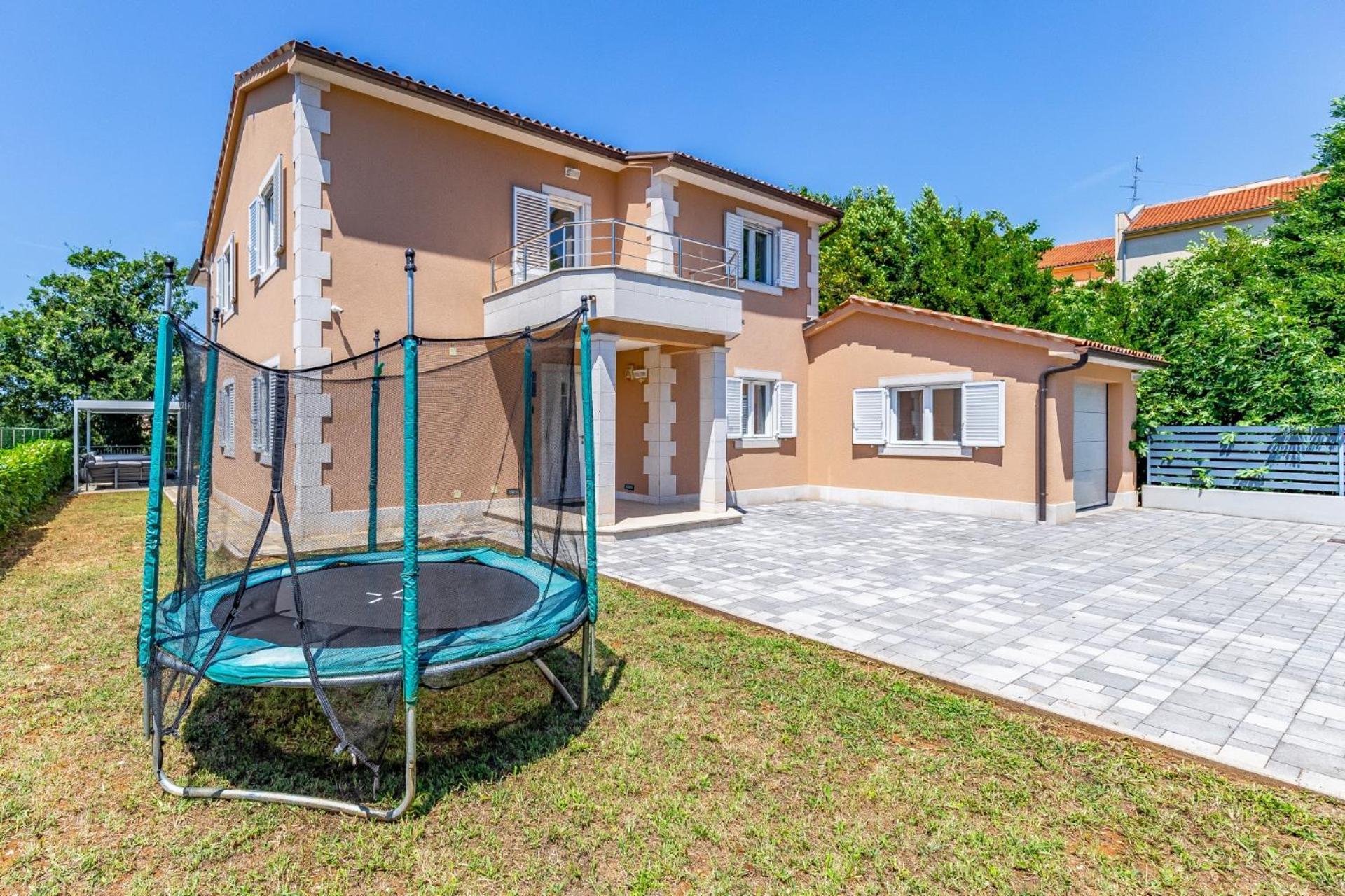Villas Lotus With Pool And Jacuzzi PUY 외부 사진