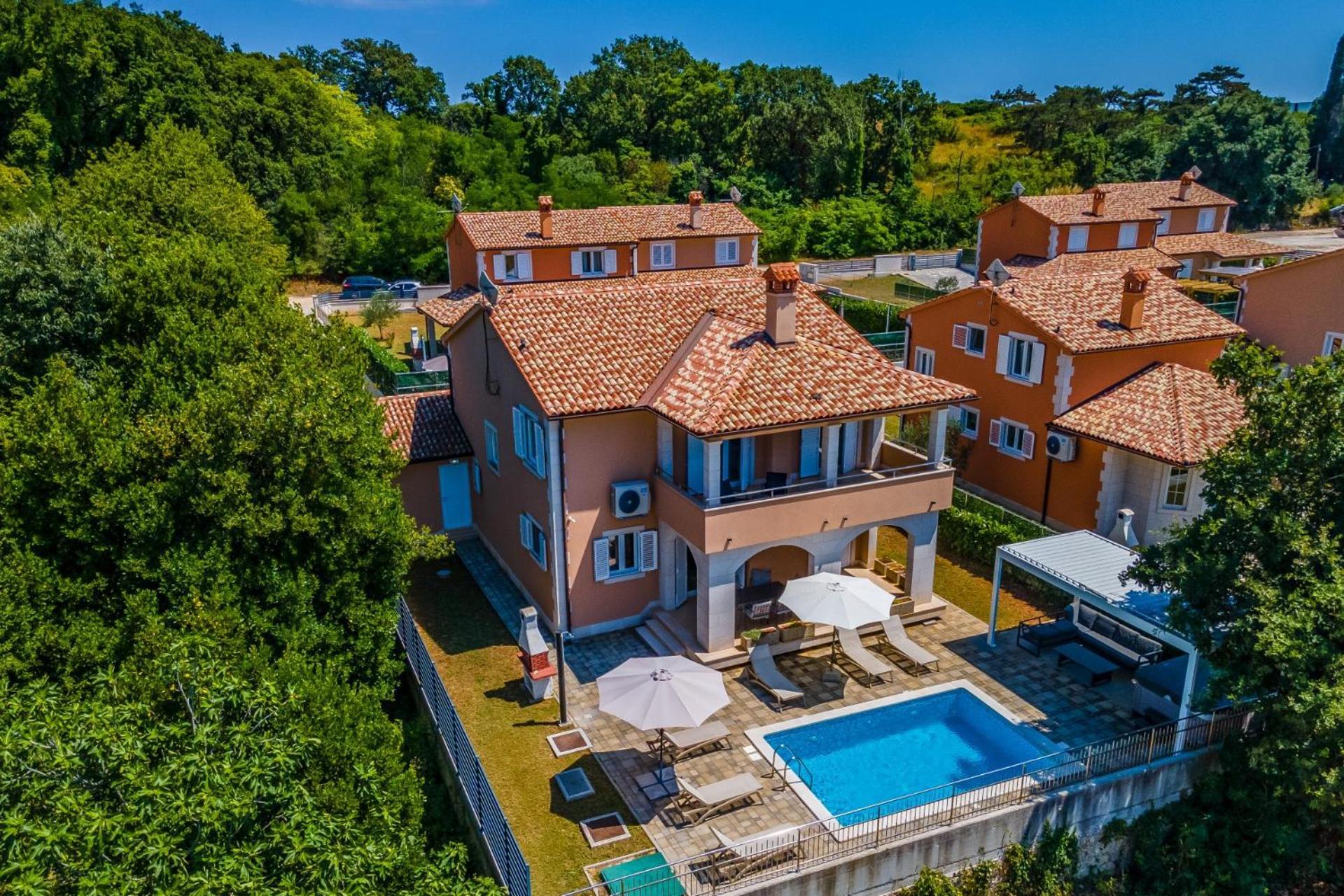 Villas Lotus With Pool And Jacuzzi PUY 외부 사진