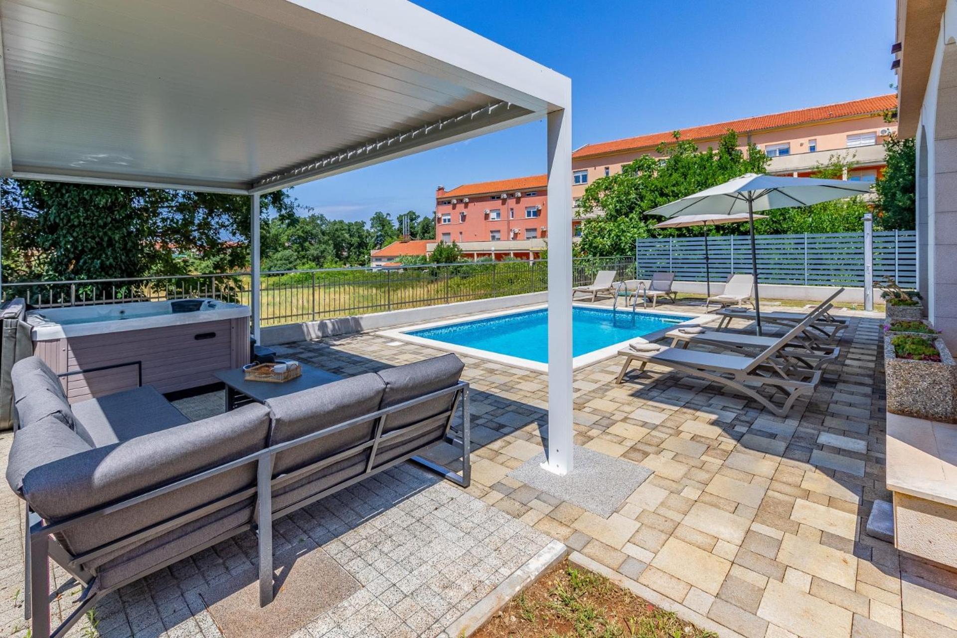 Villas Lotus With Pool And Jacuzzi PUY 외부 사진