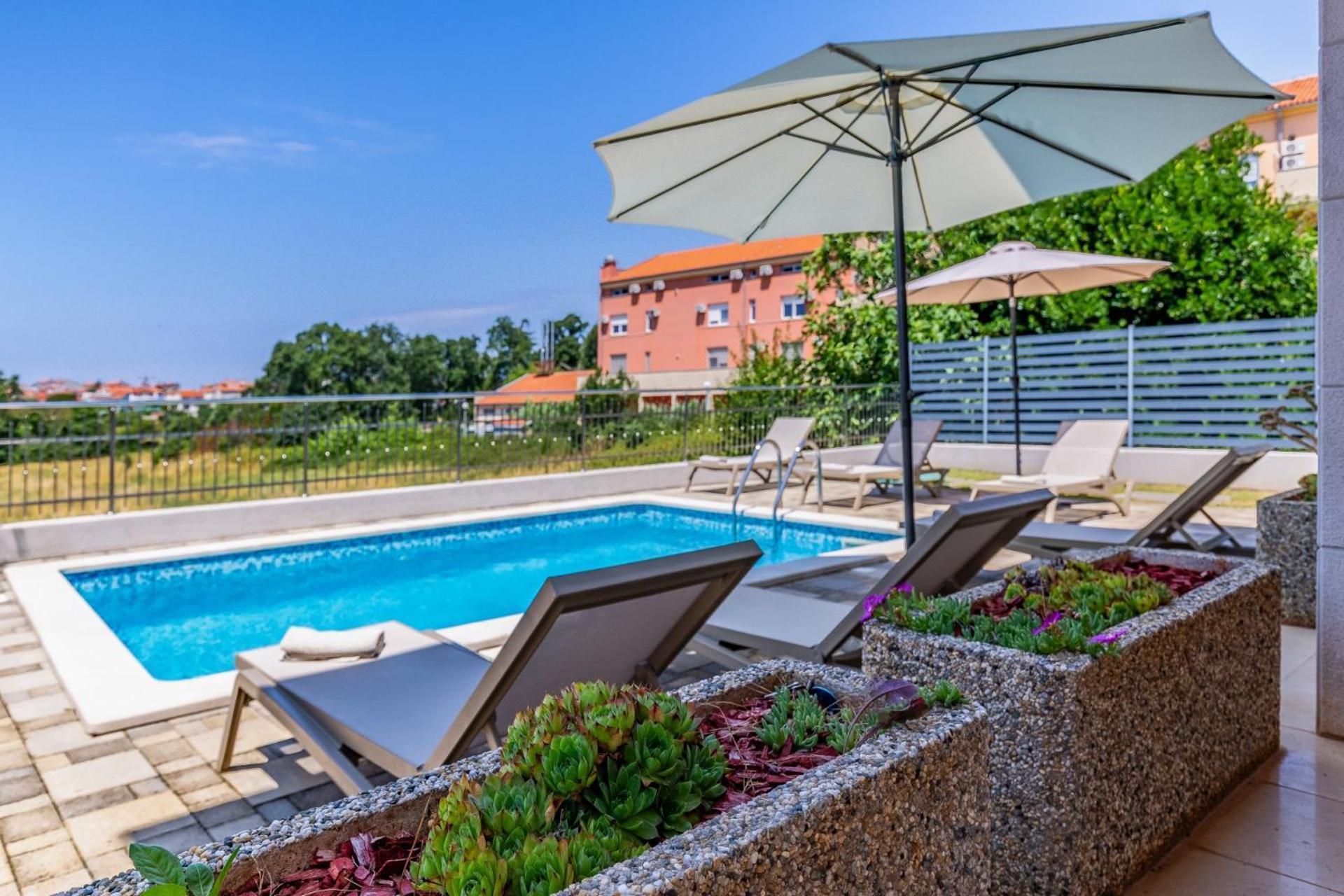 Villas Lotus With Pool And Jacuzzi PUY 외부 사진