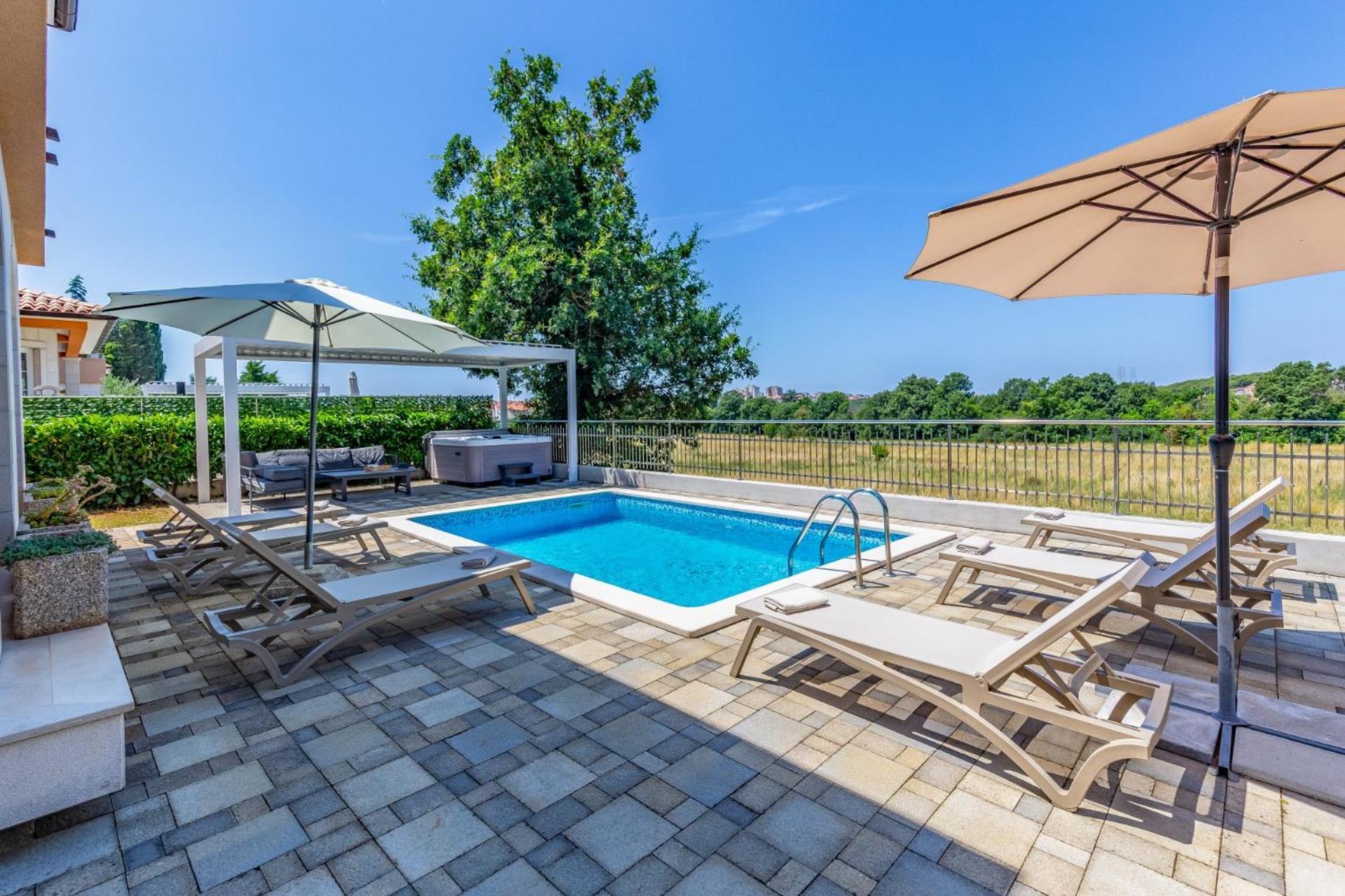 Villas Lotus With Pool And Jacuzzi PUY 외부 사진