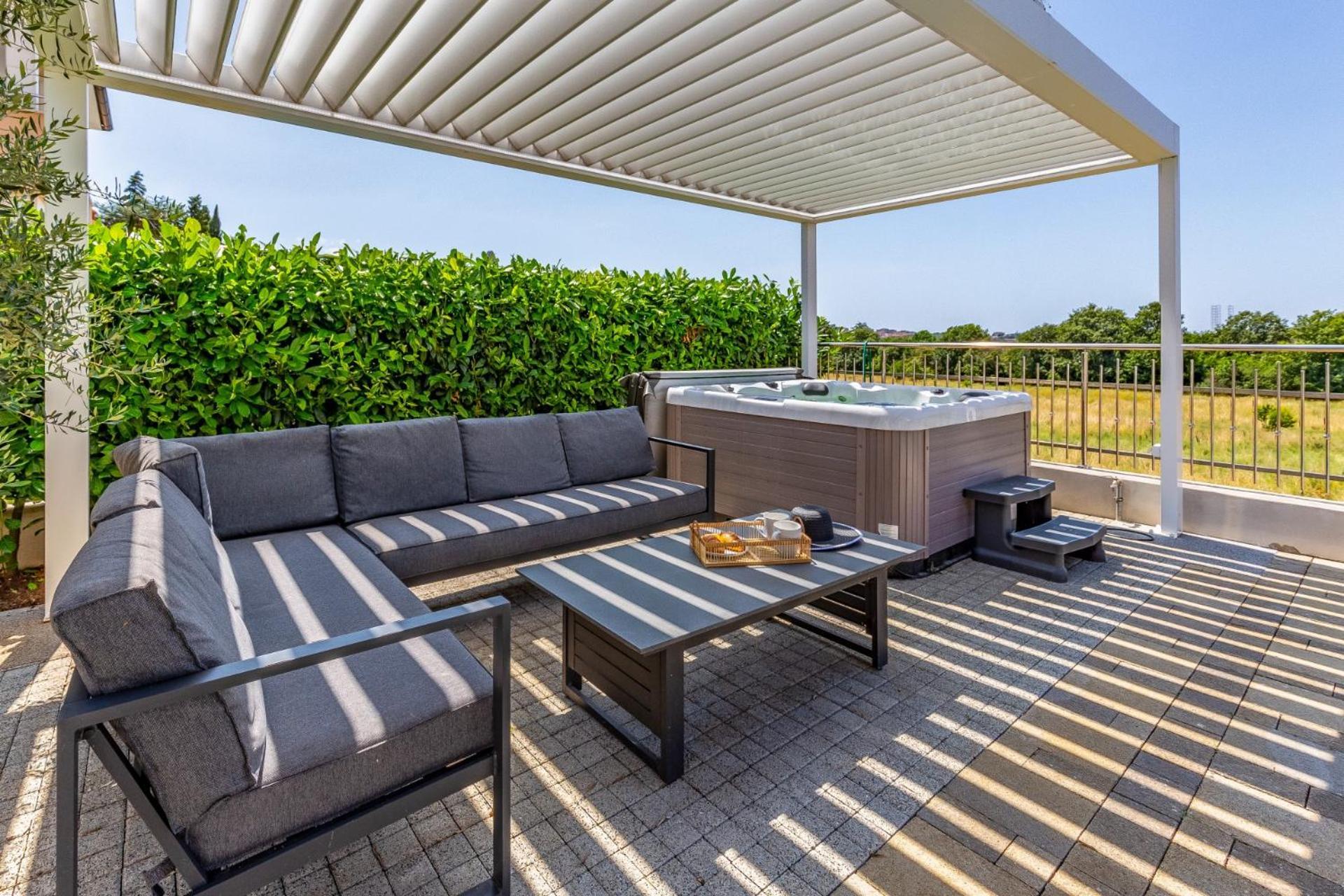Villas Lotus With Pool And Jacuzzi PUY 외부 사진